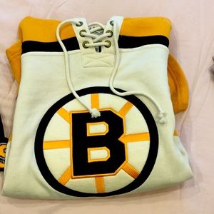 💛🖤Boston Bruins vintage lacer✨